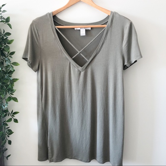 Streetwear Society Tops - ⭐️2/$20 SWS Basic Army Green T-Shirt